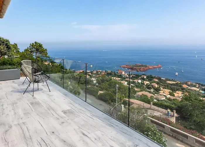 Casa vacanze Sea-view For 8 Guests With Heated Pool *