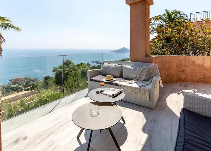 Casa vacanze Sea-view For 8 Guests With Heated Pool Antheor-Cap-Roux