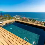 Sea-view For 8 Guests With Heated Pool Сasa de vacaciones *