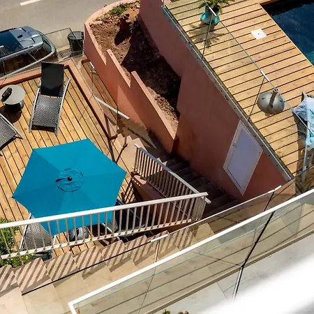 Hébergement de vacances Sea-view For 8 Guests With Heated Pool Antheor-Cap-Roux