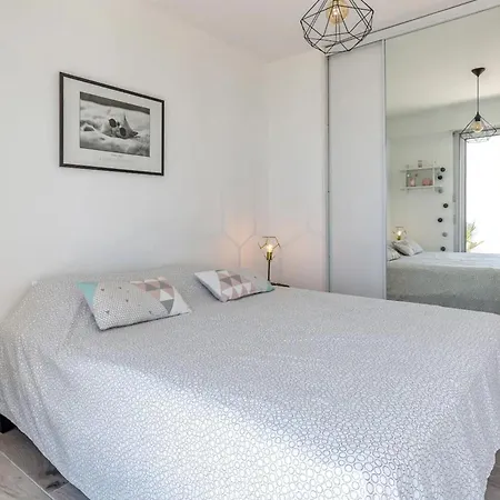 Sea-view For 8 Guests With Heated Pool Hébergement de vacances *