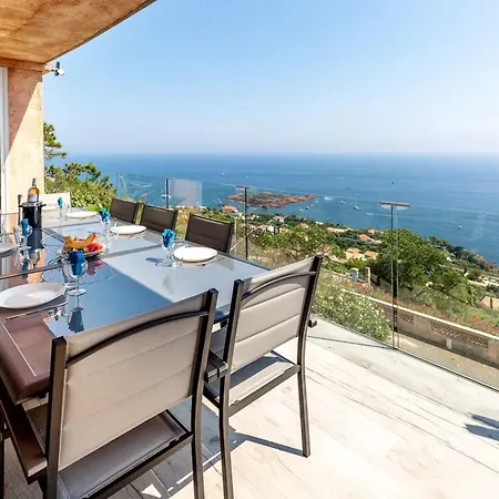 Sea-view For 8 Guests With Heated Pool Hébergement de vacances *