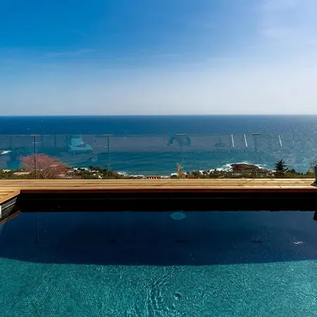 Sea-view For 8 Guests With Heated Pool Hébergement de vacances