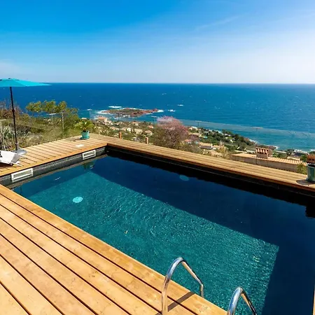 Sea-view For 8 Guests With Heated Pool Hébergement de vacances *