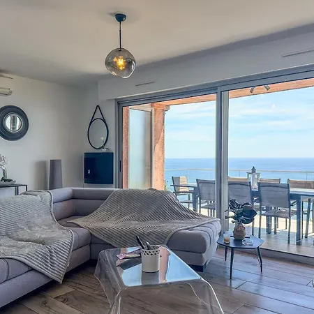Hébergement de vacances Sea-view For 8 Guests With Heated Pool Antheor-Cap-Roux